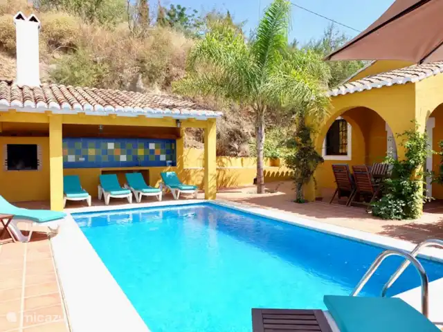 Villa Amarilla Andalousie Avec Piscine | Espagne, Costa del Sol, Comares - villa Un total de huit transats sont disponibles à la piscine