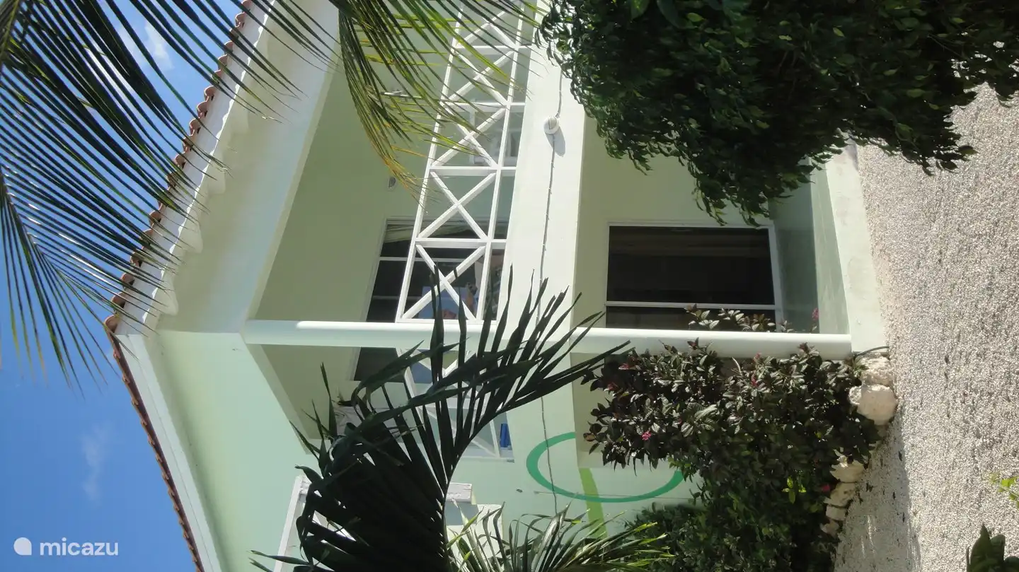 Apartment 2Lagun mit schöner schattiger Terrasse.