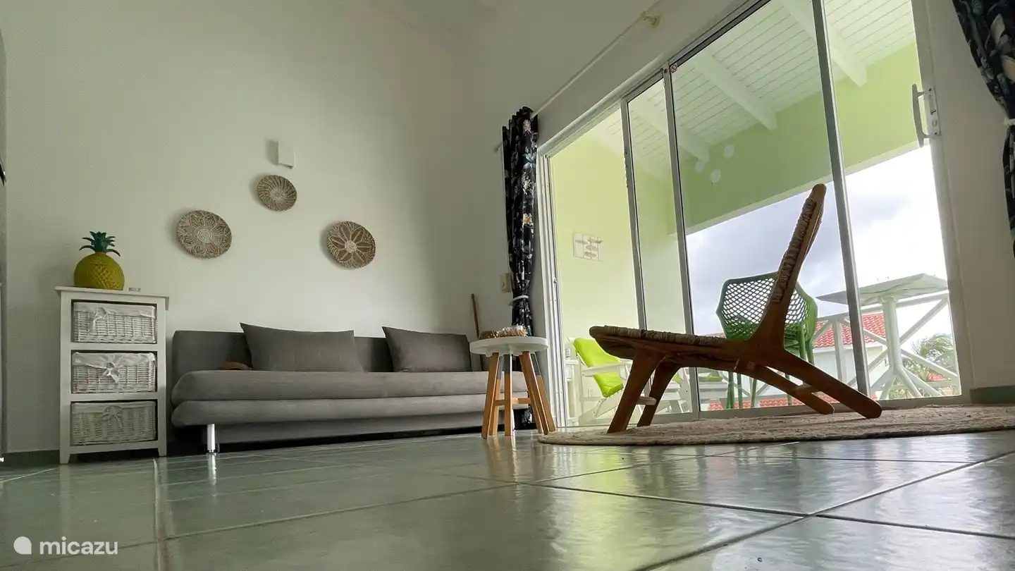 Wohnzimmer mit Deckenventilator