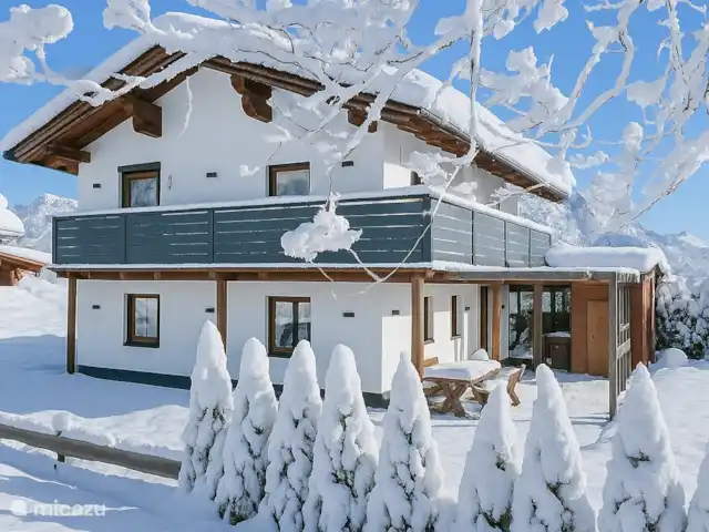 villa en Austria, Carintia, Kötschach-Mauthen – Chalet Giusto en la Pista 6 pers. Chalet Giusto frente a la pista