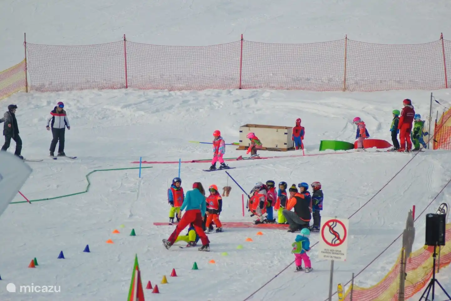 Watch the little ones from the balcony during their first ski lessons