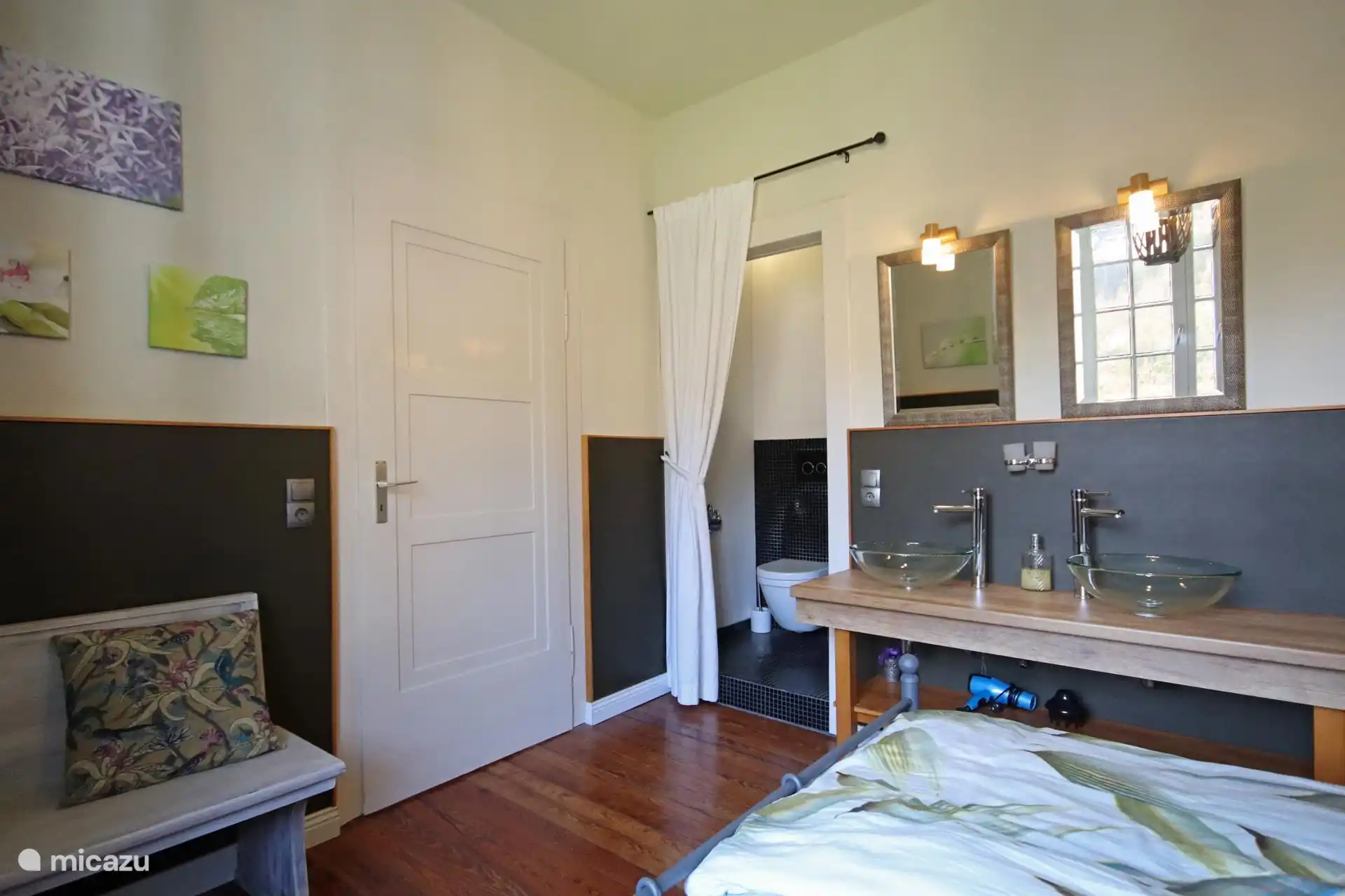 Habitaci&#243;n Java con ba&#241;o.