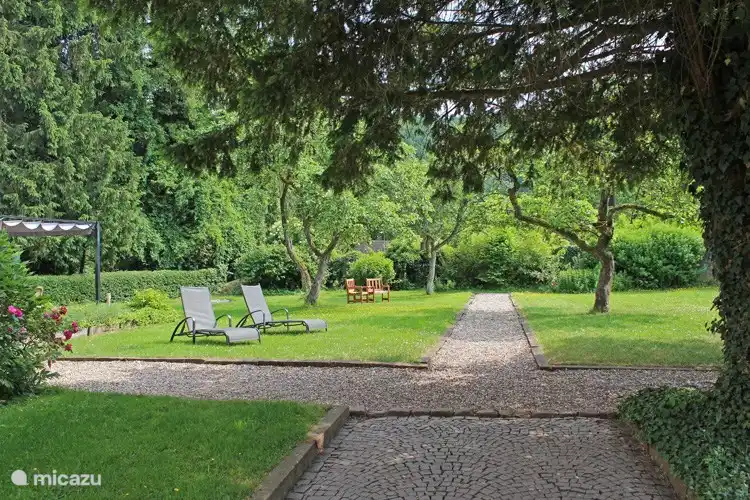 Jard&#237;n amurallado