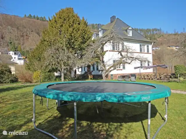 De Oude Pastorie huren in Duitsland, Eifel, Malberg - villa Trampoline