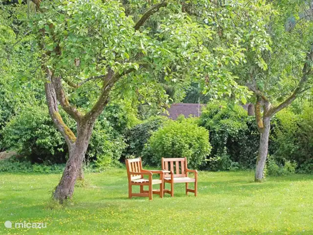 De Oude Pastorie huren in Duitsland, Eifel, Malberg - villa Stoeltjes in de tuin