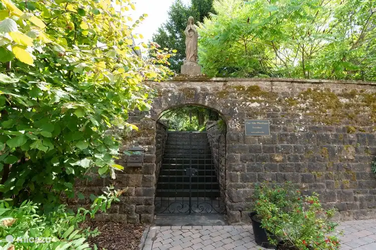 Lady Mary vigila la puerta