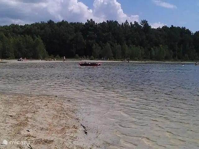 Appelscha 'De Griene Romte' en Países Bajos, Frise, Appelscha - casa vacacional A poca distancia: Lago Canada.
Acceso gratuito a este hermoso lago recreativo para nadar o pasear en bote.