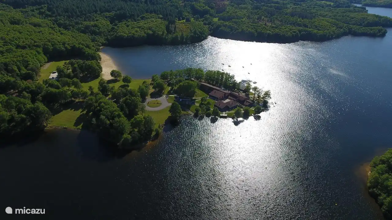 lac de saint Pardoux (à 35 minutes)
