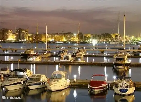 Le port de la ville de Torrevieja.