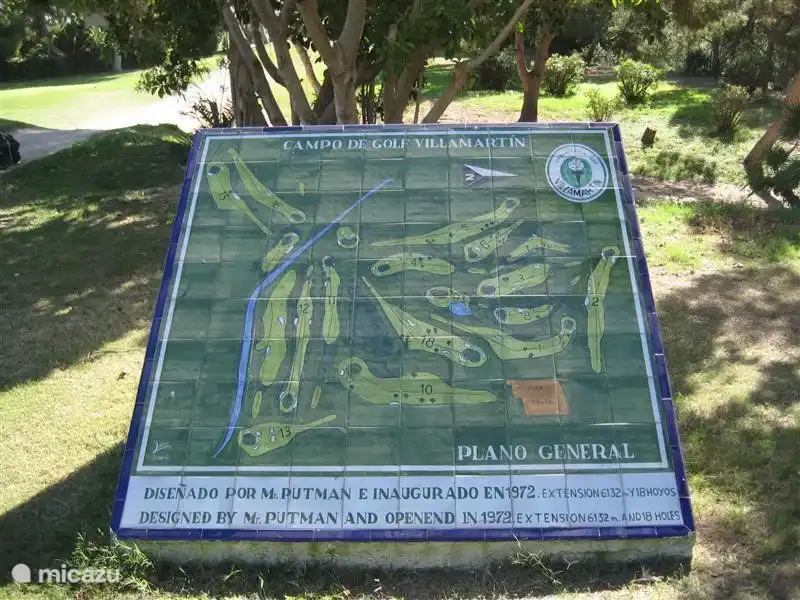 Le parcours de golf 18 trous Villa Martin est à 600 mètres du gîte.
Les autres terrains de golf de 18 trous sont le terrain de golf Campoamor et le terrain de golf Las Ramblas, tous situés dans un rayon de 6 km.