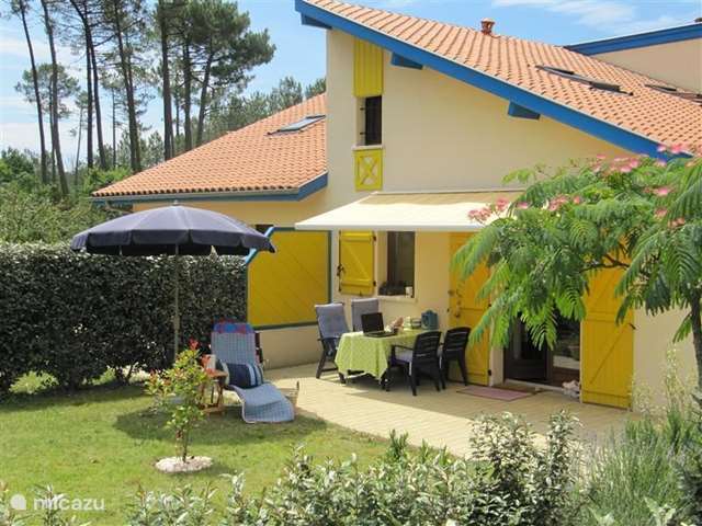 Holiday home in France, Aquitaine – terraced house Village Ocelandes