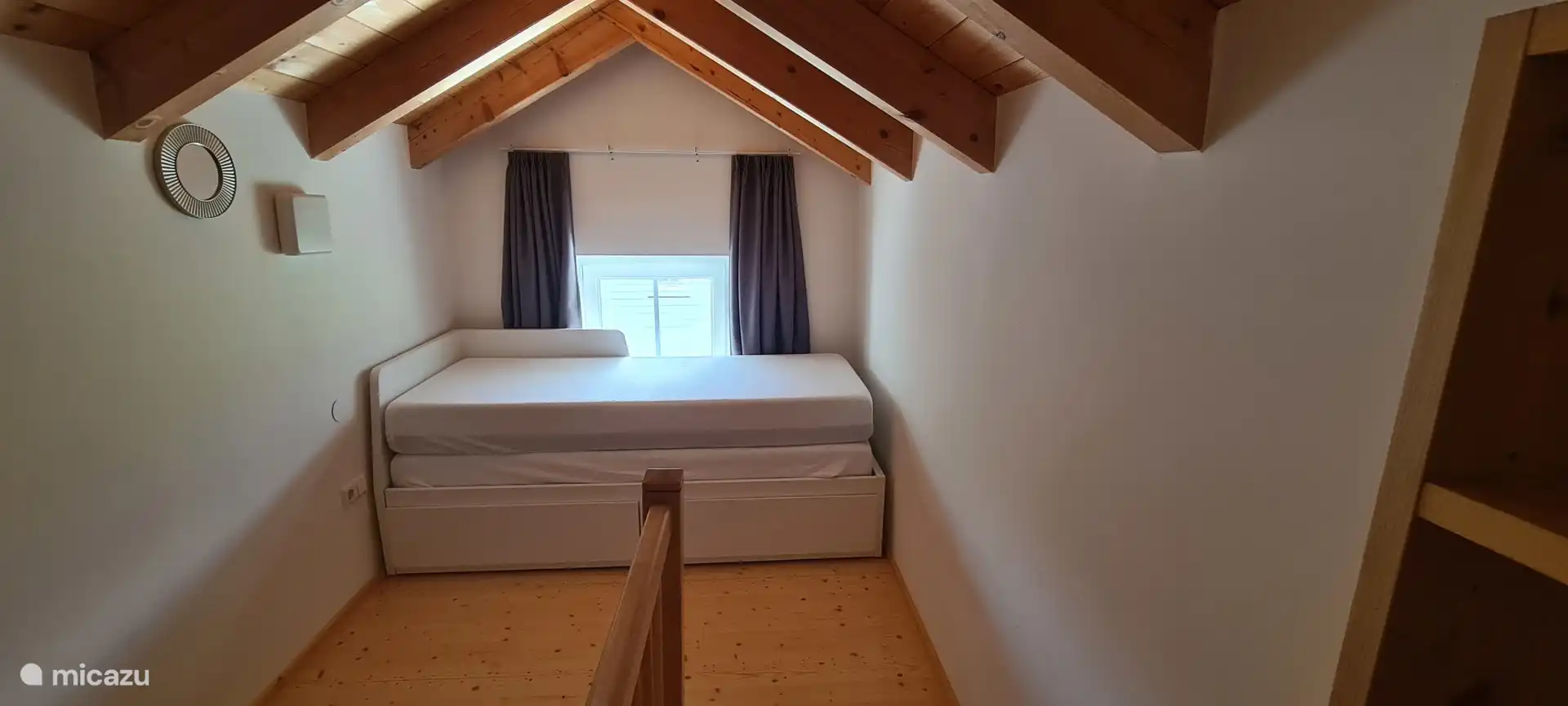 Bed 1 or 2 persons (extend bed if necessary)