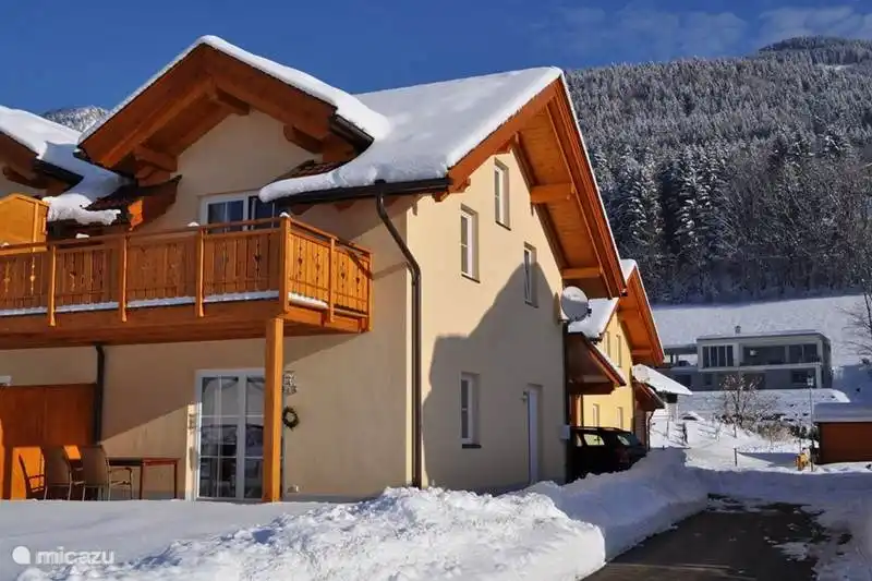 Are you also looking forward to a skiing holiday? 
Slopes both in Kötschach / Nassfeld and Zettersfeld. Our house is also ideal for families with children, especially with children's slopes of Kötschach within walking distance Open from 7 December to 6 April See: site
https://www.wintersport.nl/skigebieden/nassfeld