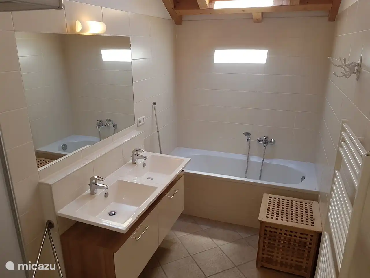 Bathroom, shower, bath and 2 sinks (separate toilet)