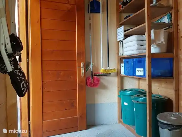 Alpenruhe | Autriche, Carinthie, Kötschach-Mauthen - maison de vacances Stockage des déchets / produits de nettoyage / coussins de chaise / jouets d’extérieur / chaise haute