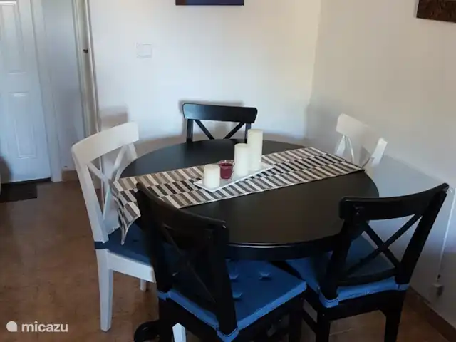 Casa cerca de dunas y mar en La Mata en España, Costa Blanca, La Mata - casa vacacional nueva mesa de comedor.