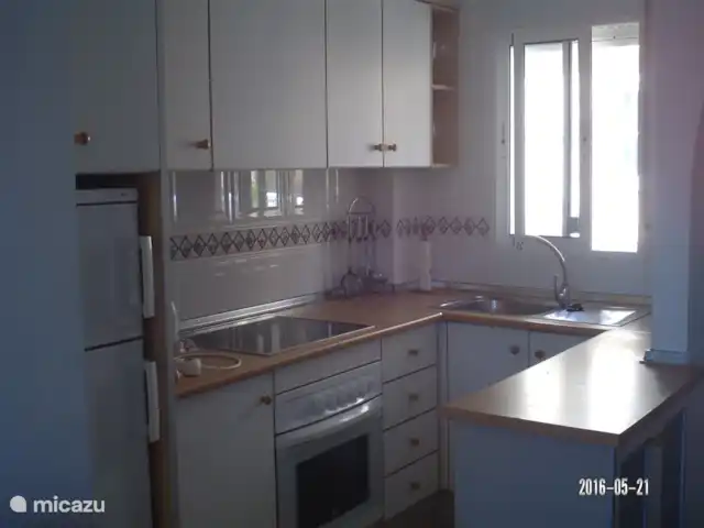 Casa cerca de dunas y mar en La Mata en España, Costa Blanca, La Mata - casa vacacional cocina