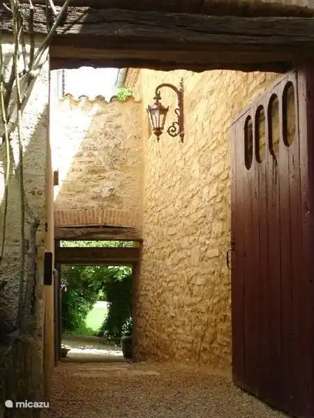 Passage to the garden