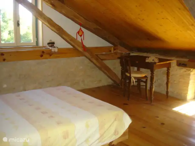 Domaine le Dragon Rouge | France, Dordogne, Tourtoirac - ferme Chambre 1, avec lit 2 pers et 1 lit 1 pers
