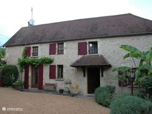 Maison de Vacances France, Dordogne, Tourtoirac - ferme Domaine le Dragon Rouge