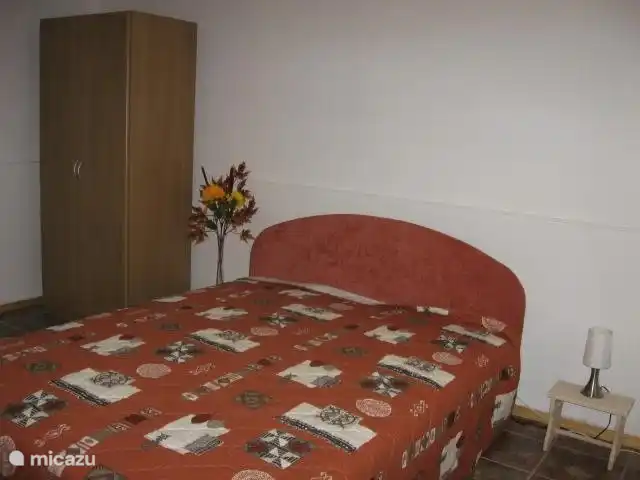 Schlafzimmer, und es sind zwei identisch sind.