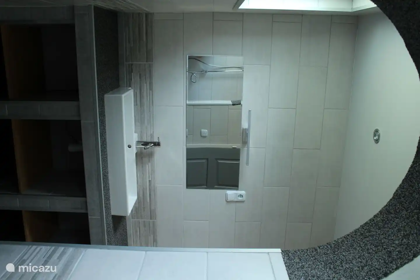 Duschbereich des Badezimmers.