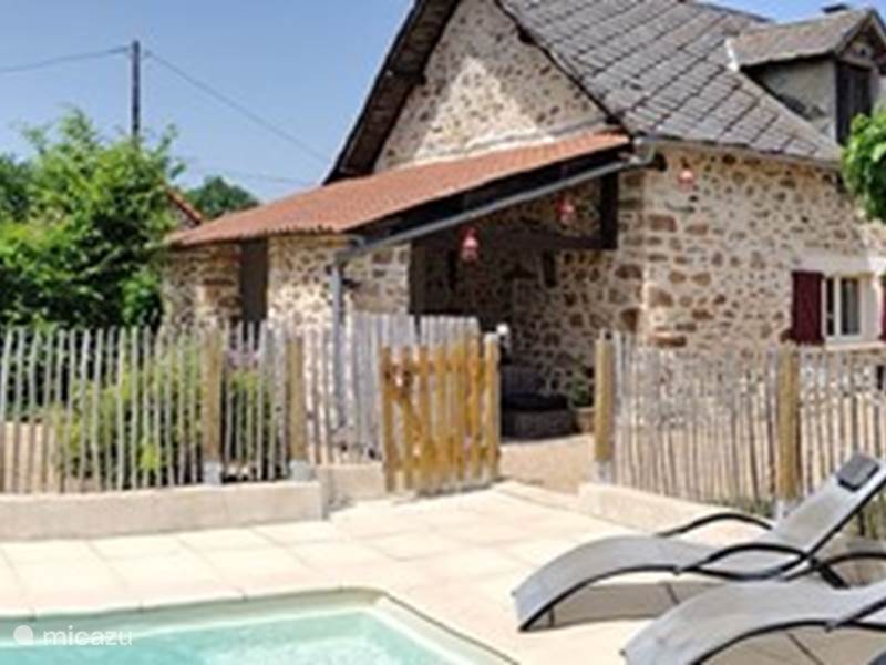 Holiday home in France, Haute-Vienne, Château-Chervix Holiday house Longere lake hottub+private pool