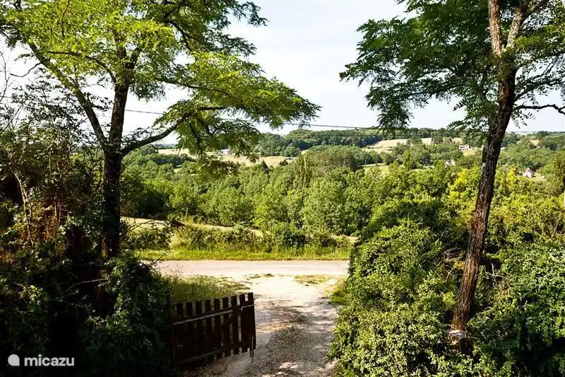 El camino de entrada/entrada
