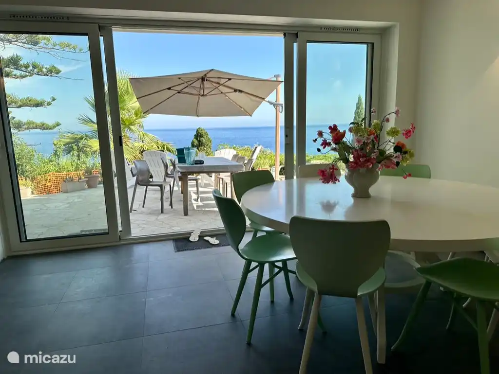 villa in Italien, Ligurien, Piani Cipressa – 8-Personen-Villa BloemenRiviera