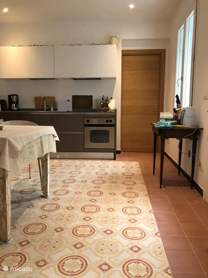 Cuisine/salon refait à neuf