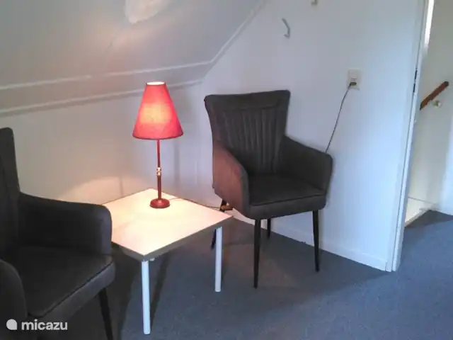 Pas de stress | Pays-Bas, Frise, Sint Nicolaasga - maison de vacances Siège dans la chambre principale.