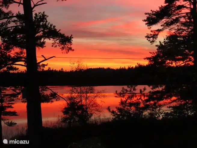 Wieder die Vagla See in der Abend genommen im Herbst