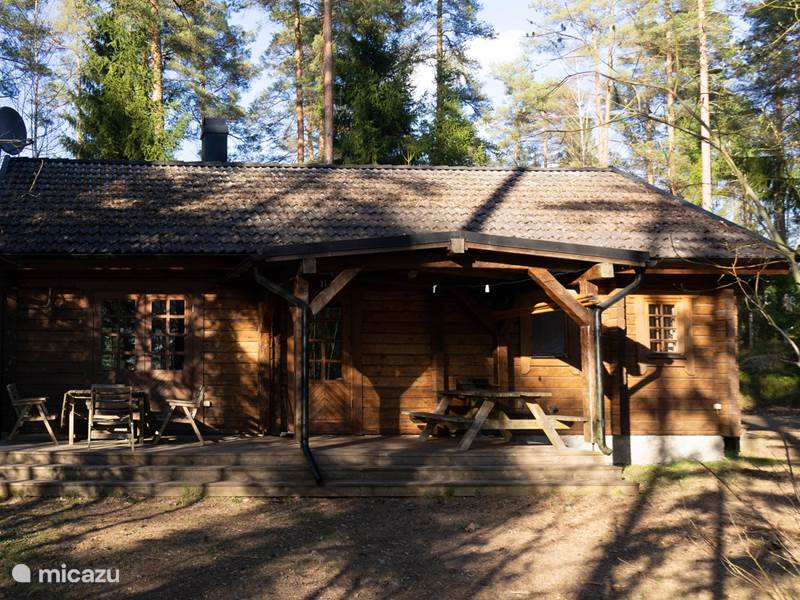 Vakantiehuis Zweden, Småland, Vägla (tussen Markaryd en Hallaryd) Blokhut / Lodge Houten blokhuis
