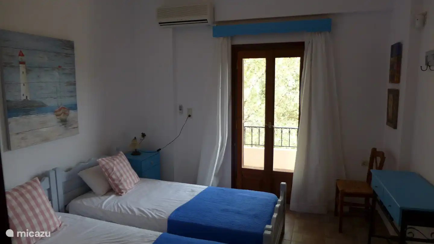 The lower bedroom in one villa (2)