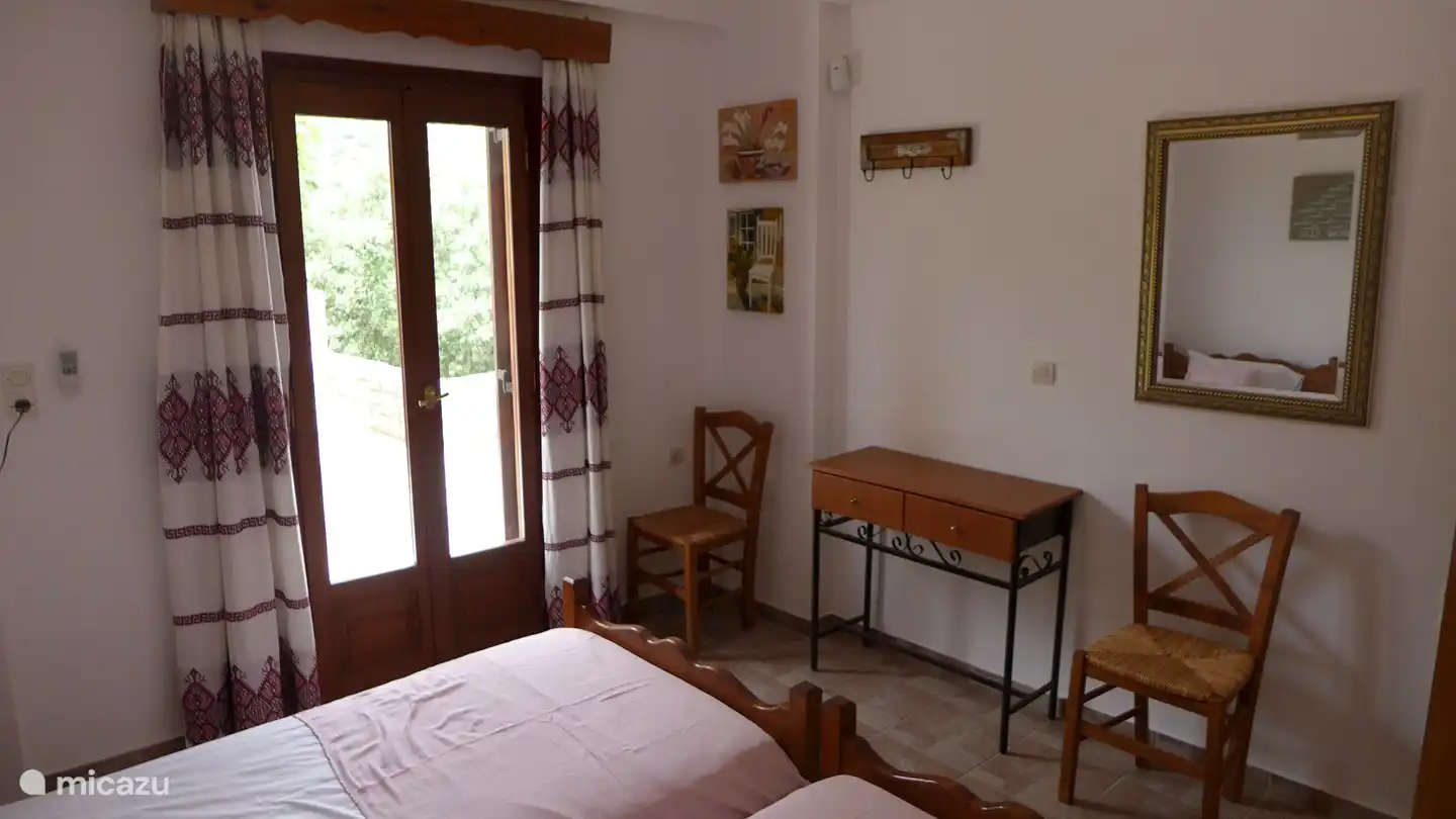 The lower bedroom in the other villa (2)