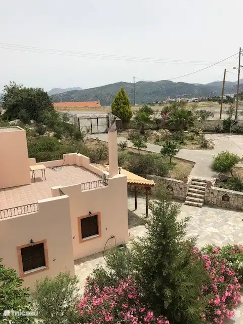 The entrance to the villas from the main gate (1)