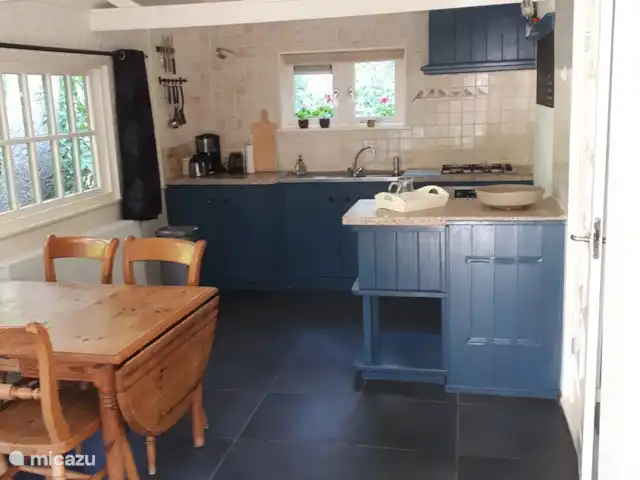 la piedra blanca en Países Bajos, Güeldres, Nunspeet - casa vacacional cocina